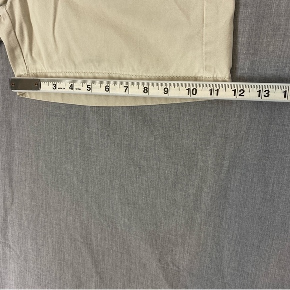 Lee Lower on the Waist Shorts Sz Large 100% Cotton Cream Walking / Golf Length - Picture 10 of 12